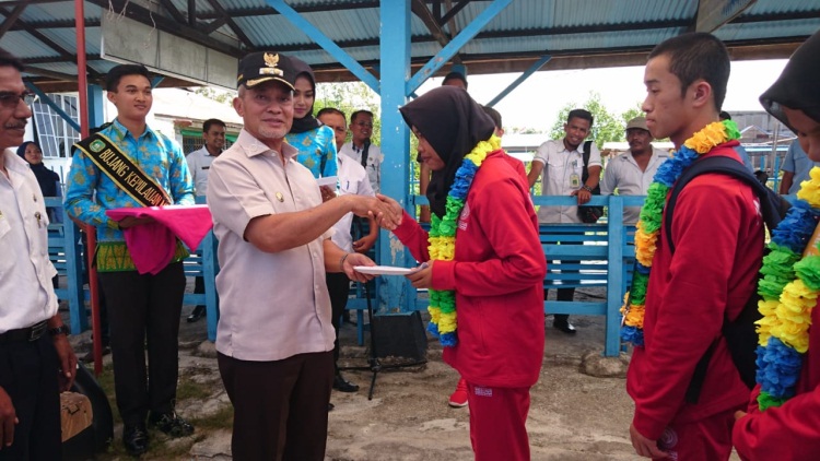 Disambut Wakil Bupati, Atlet SOIna Meranti Diarak Keliling Kota Selatpanjang