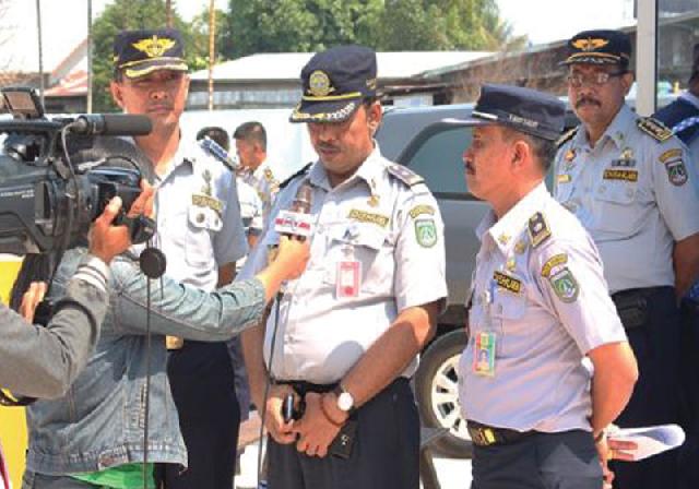Pegawai Dishub Bolos, Zul AS Meradang