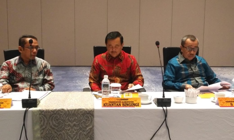 Wabup Halim Hadiri Rapat RUPS-LB Bank Riau Kepri di Kota Batam