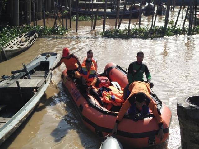 Basarnas Lakukan Pencarian di Sungai Indragiri