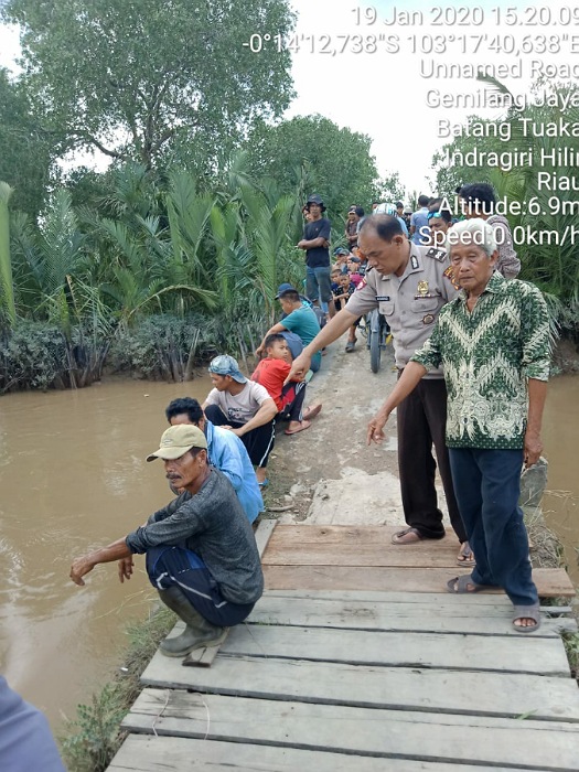 Jatuh ke Sungai, Balita di Inhil Belum Ditemukan