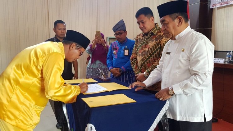 Guru se-Kecamatan Tebing Tinggi Teken Pakta Integritas