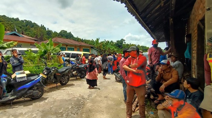 91 Warga Sumbar yang Tersesat di Rimbo Suayan Ditemukan, Dievakuasi Tadi Malam