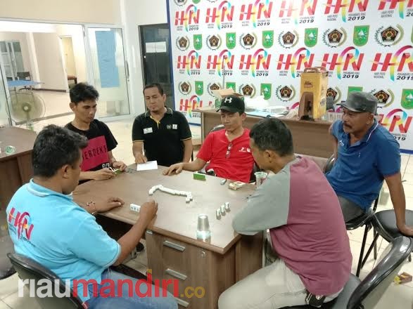 Erizal-Edwar Tak Terkalahkan di Turnamen Domino HPN 2019