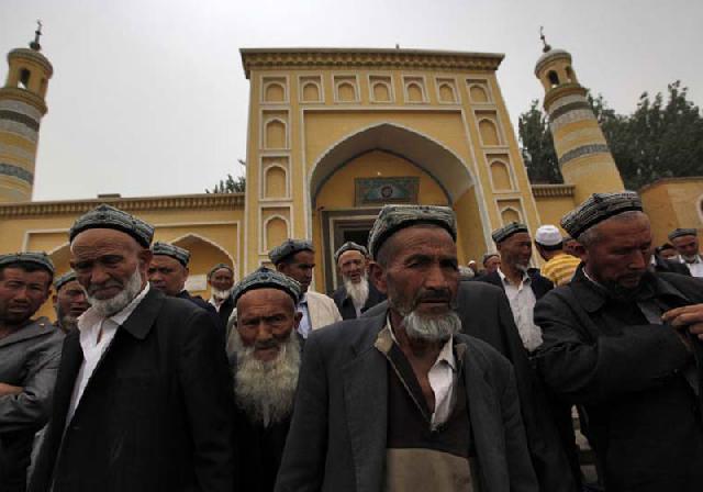 Diduga Teroris,  Cina Tembak Mati 28 Muslim Xinjiang