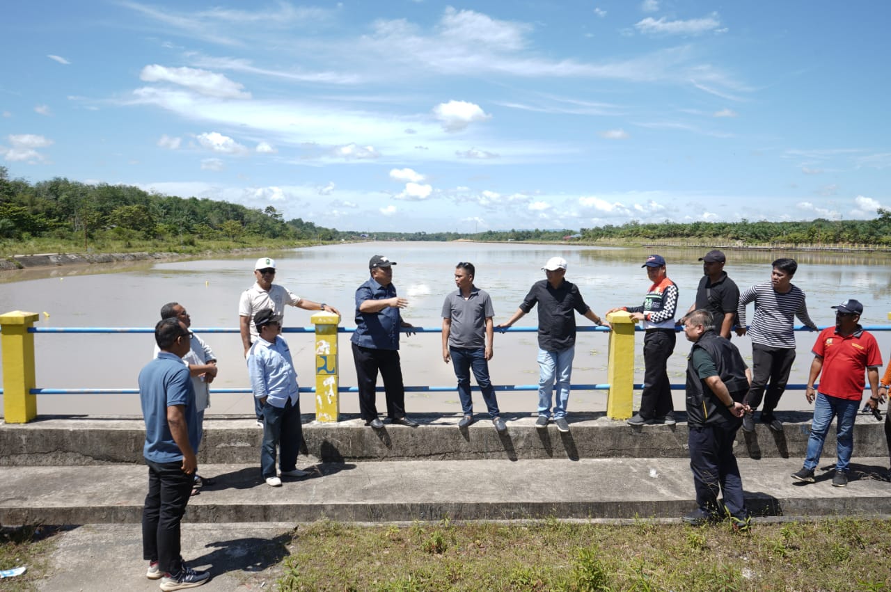 Sekdaprov Kunjungi Venue Kebun Nopi di Kuansing