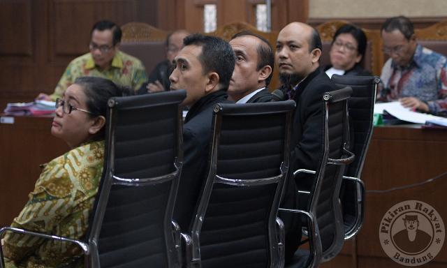 Komisi II Sahkan Anggota KPU-Bawaslu Terpilih