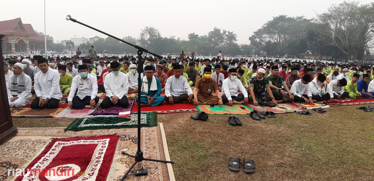 Gelar Shalat Istisqa, Bupati Kuansing Imbau untuk Tidak Membakar Hutan dan Lahan