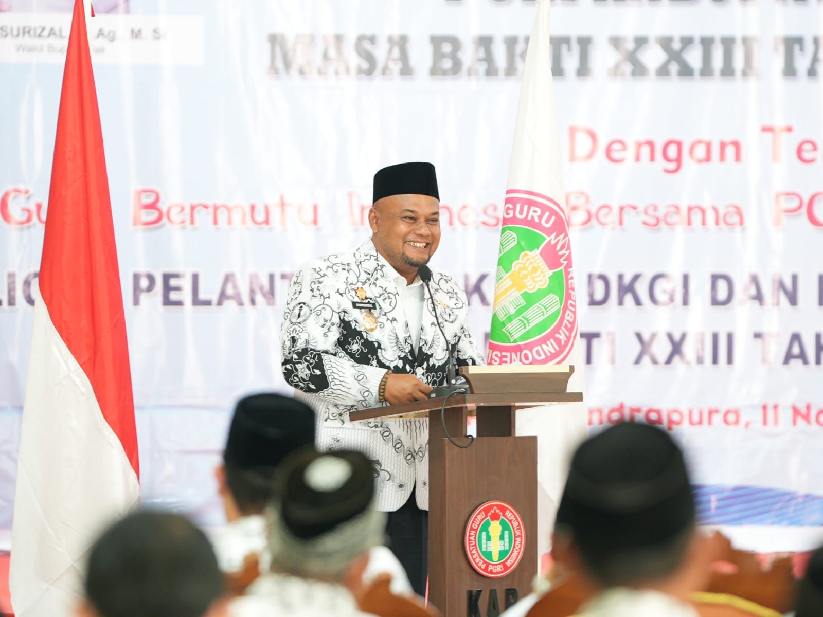 Di Konferkab PGRI Siak 2025, Wabup Syamsurizal Tegaskan Perlindungan Hukum bagi Guru