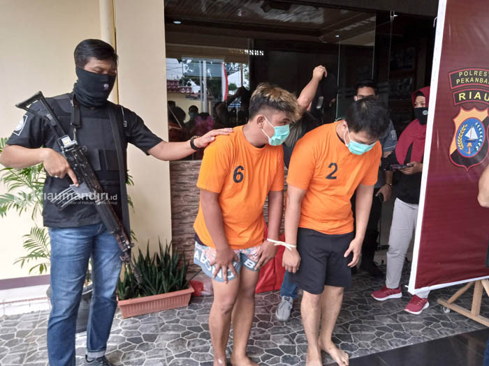 Miliki Senpi, 2 Pemuda Pengedar 5,15 Kg Sabu di Pekanbaru Diringkus, Ketua RW: Dia Anak Baik