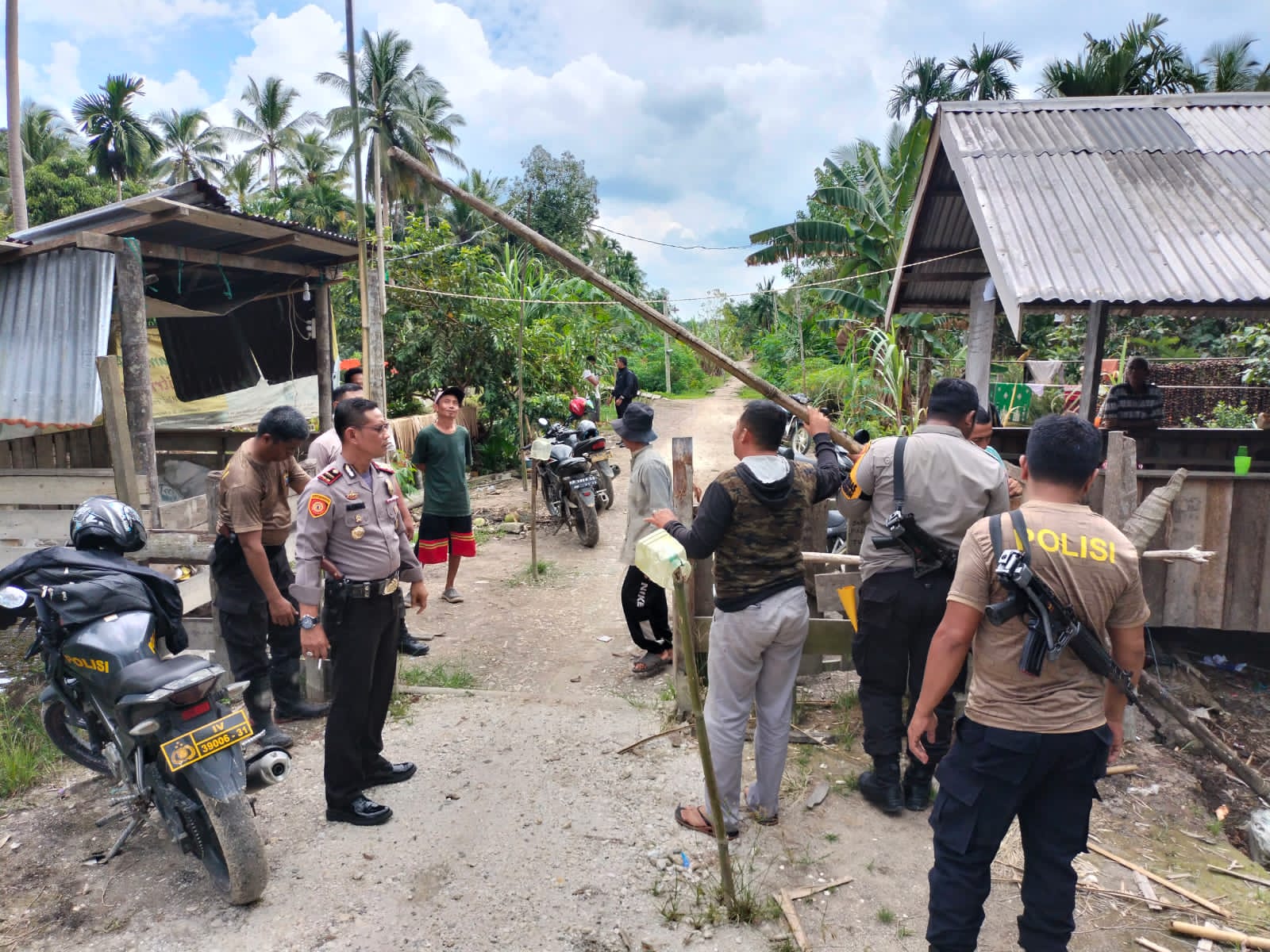 Ada Pungli, Kapolsek Batang Tuaka Turun Langsung ke Lokasi