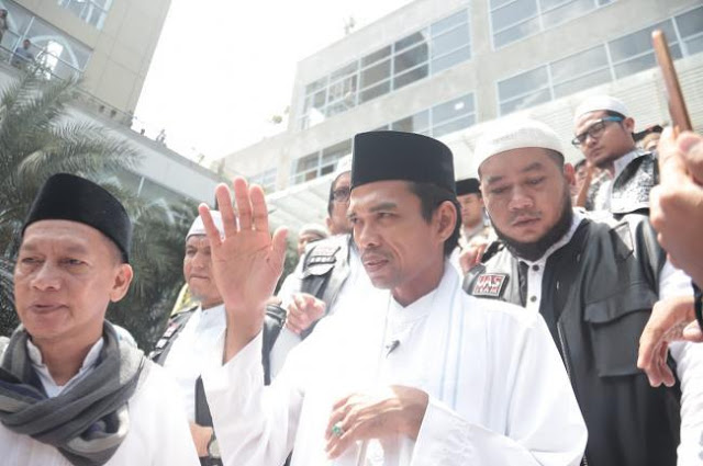 Ustaz Abdul Somad Dicecar 10 Pertanyaan Oleh Penyidik Ditreskrimsus Polda Riau