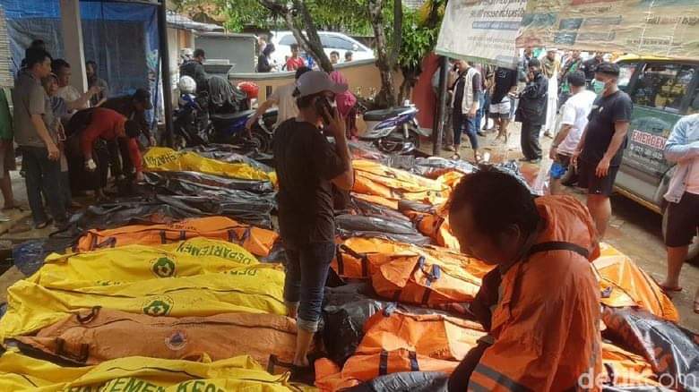 38 Orang Tewas di Lampung Akibat Tsunami di Selat Sunda