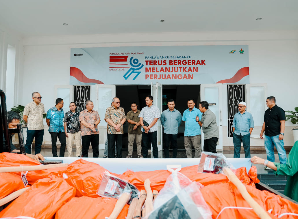 Bantu Pemulihan Pascabencana, PTPV IV Regional III Kirim Ratusan Peralatan ke Sumbar