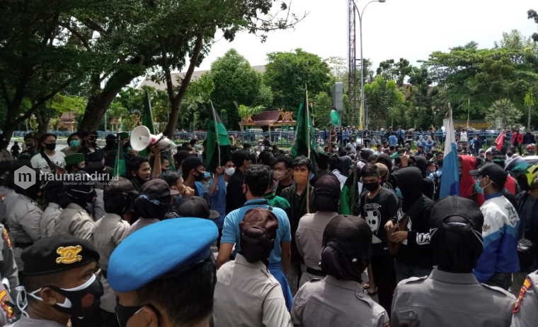 Anak STM Hingga Emak-Emak di Riau Ikut Demo Lanjutan Tolak UU Ciptaker