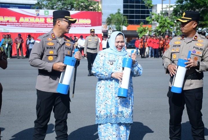 Bupati Kasmarni Dukung Satkamling Kembali Diaktifkan 