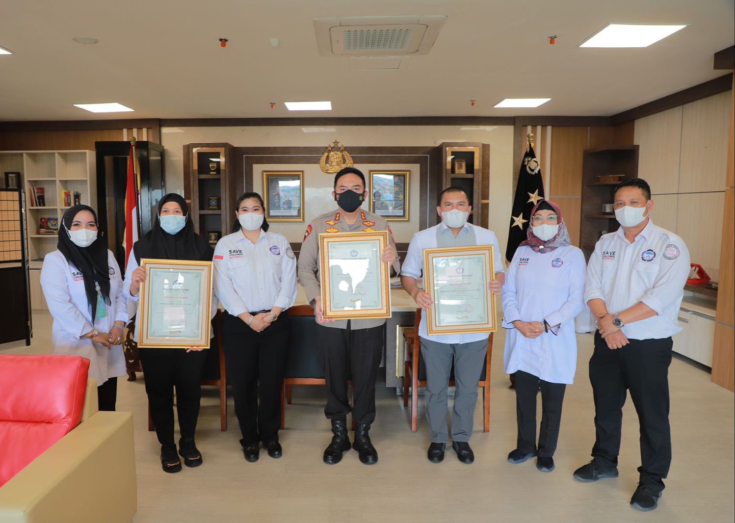 Membanggakan, Kapolda Riau Peroleh Penghargaan dari TRC PPAI