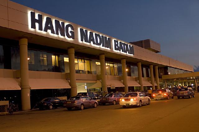Bandara  Hang Nadim Lumpuh