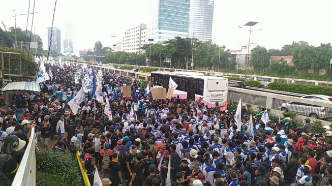 Buruh Ancam Demo Besar Jika DPR Masih Bahas Omnibus Law di Tengah Pandemi Corona
