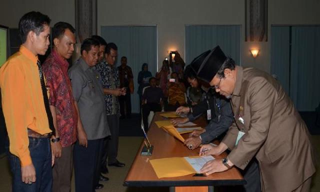 Kepala SKPD dan Camat Teken Pakta Integritas