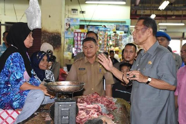 H-10 Lebaran, Bupati Kampar Sidak di Sejumlah Pasar