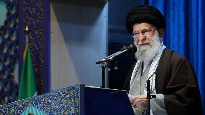 Perangi Corona, Iran Tolak Tawaran Bantuan Trump, Khamenei: Amerika Musuh Kita yang Kejam