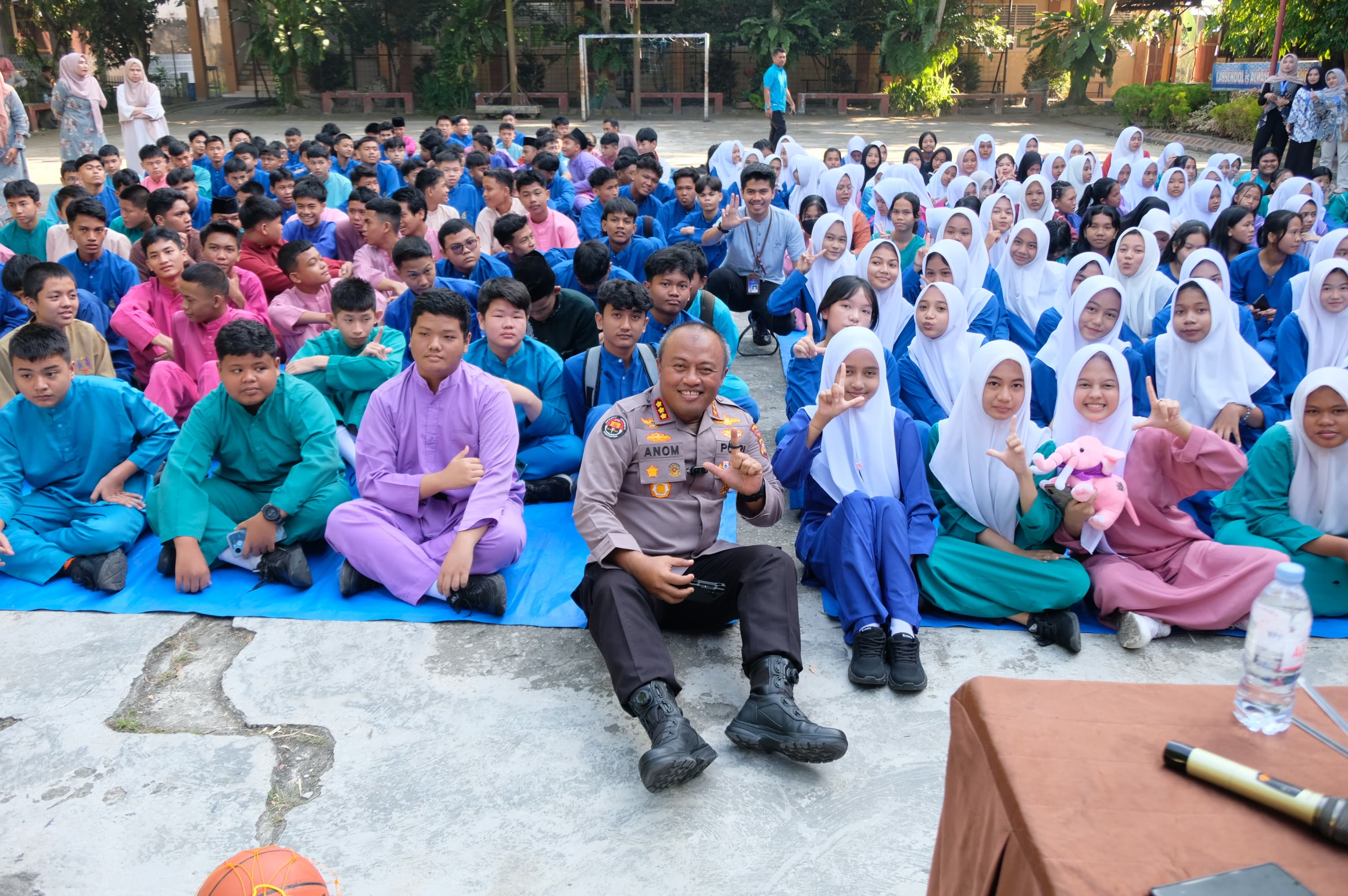 Green Policing di SMK Labor Pekanbaru, Polda Riau Edukasi Pelajar Kepedulian Lingkungan
