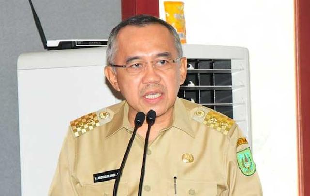 Gubernur Ikhlas Membenahi dan Membangun Riau