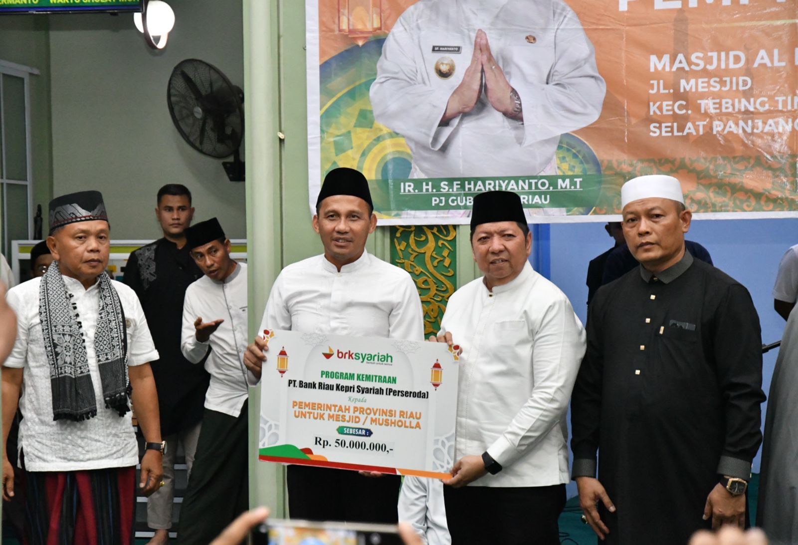 BRK Syariah Salurkan CSR di Kabupaten Meranti
