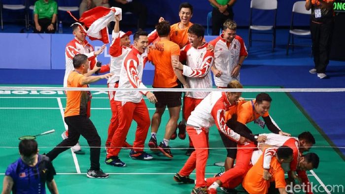 Indonesia Raih Emas Bulutangkis Beregu Putra usai Kalahkan Malaysia 