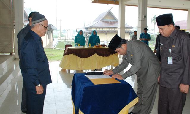 Camat Peranap dan  Kelayang Sertijab