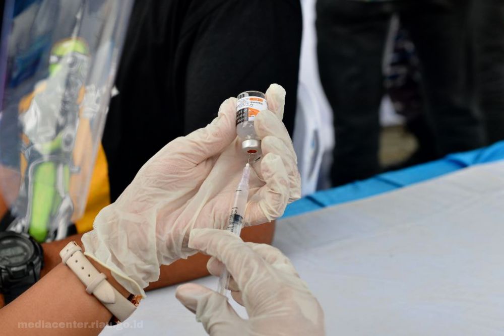 Pemerintah Minta 3 Provinsi Tingkatkan Cakupan Vaksin Covid-19