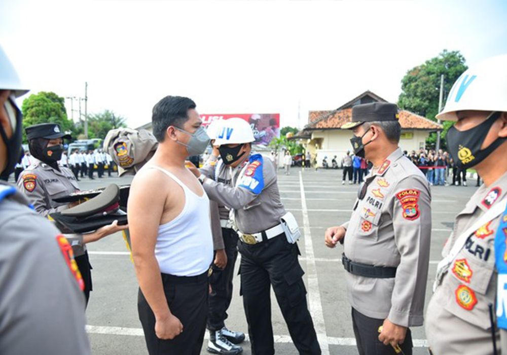 Terlibat Perampasan Mobil, Seorang Polisi Lampung Dipecat