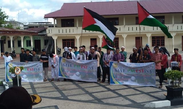 Galang Dana, Bendera Palestina Kembali Dikibarkan di Tanah Jantan