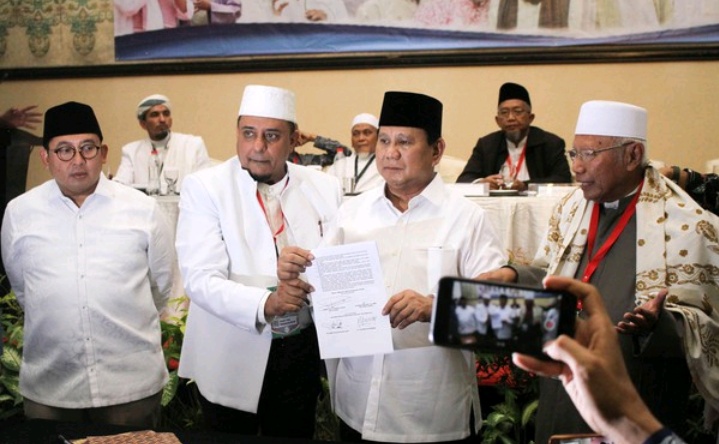 Prabowo Tandatangani Pakta Integritas Berisi 17 Poin Pada Itjima Ulama II