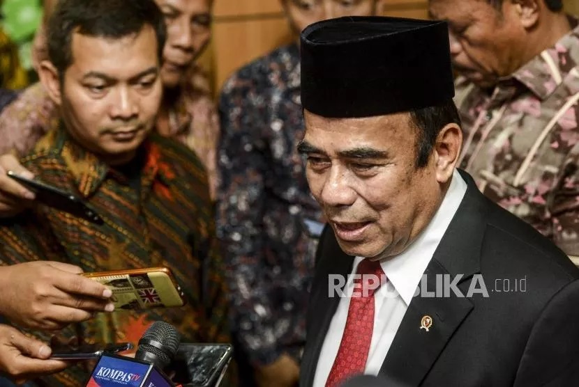 Heboh, Menteri Fachrul Bantah Kemenag Kaji Larangan Cadar di Instansi