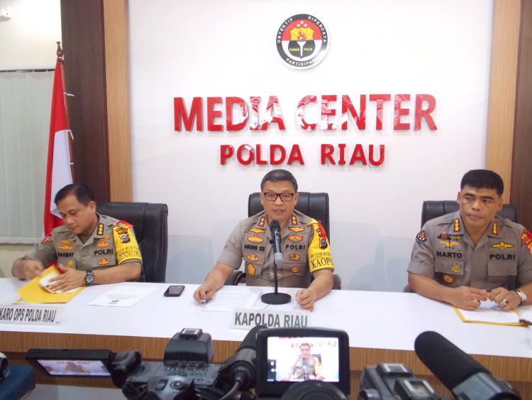 Sejumlah Pejabat di Polda Riau Dimutasi, Dari Wakapolda hingga Kapolres