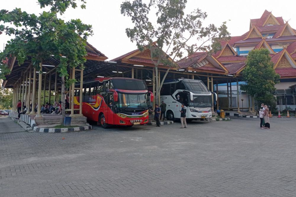 Dishub Pekanbaru Gandeng BNN untuk Lakukan Tes Urine ke Supir Bus Termina BRPS