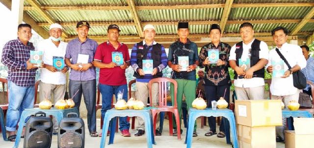 Bagikan 400 Alquran, Begini Dakwah ala Komunitas Kampar Berbagi