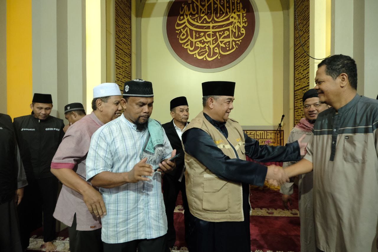 Jemaah Masjid Al Muhajirin Taman Karya, Sambut Gembira GSSB Riau Ke-173 Gubernur Edy Natar Nasution