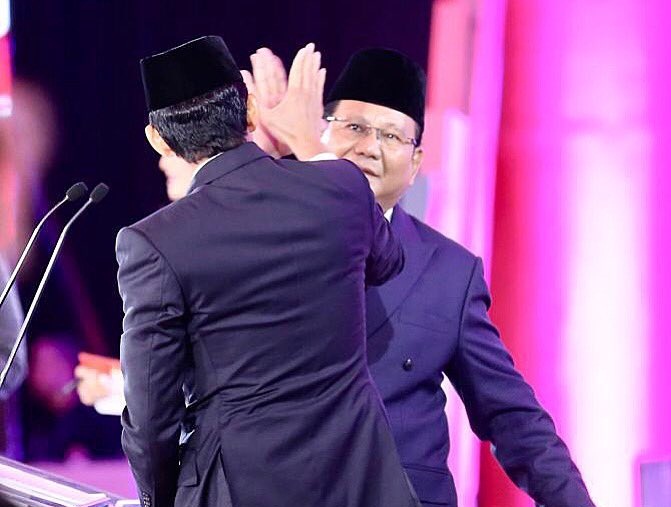 Rekap Suara di Sumbar Selesai, Prabowo-Sandi Menang Telak 18-1 atas Jokowi-Ma'ruf