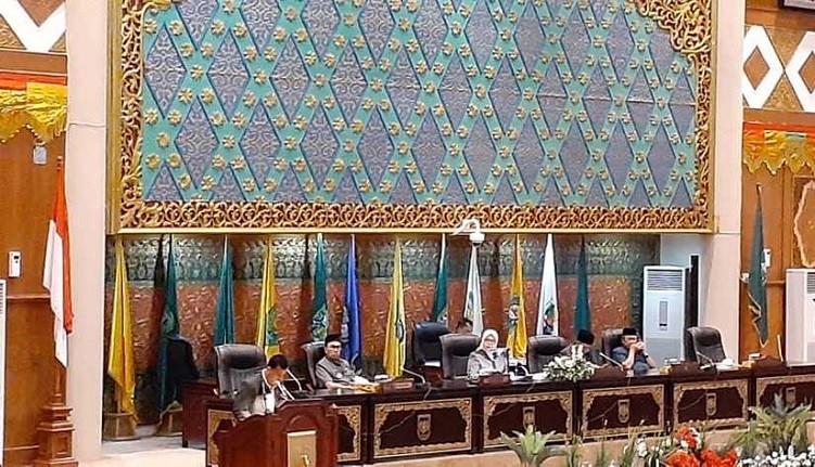 Sejumlah Fraksi di DPRD Riau Soroti Penggunaan APBD 2018 yang Tak Terpakai