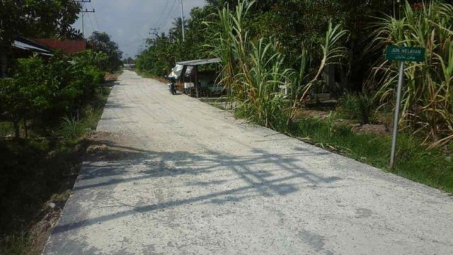 Jalan Nelayan Rusak Parah