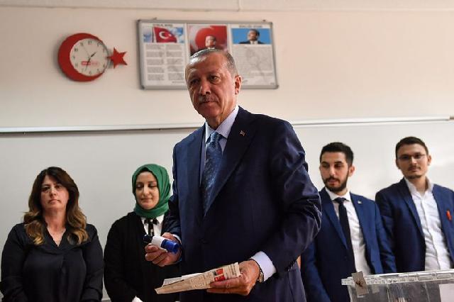 Raih Suara Mayoritas, Erdogan Dipastikan Kembali Jabat Presiden Turki 