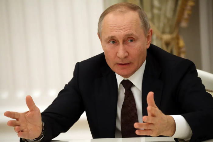 Klaim Berhasil Perlambat Pandemi Corona, Putin Longgarkan Lockdown