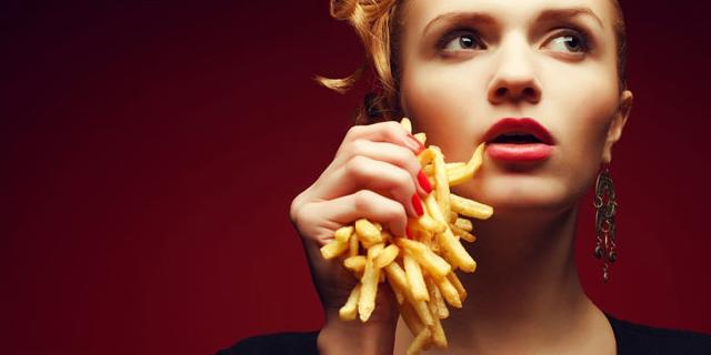 Ups.. 7 Makanan Ini Bikin Tidurmu Terganggu