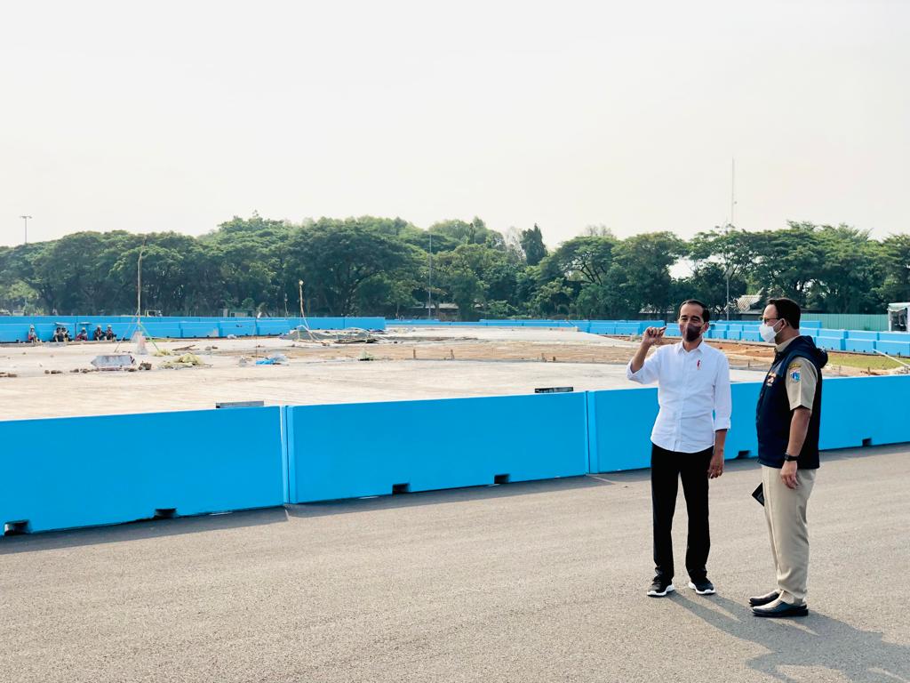 Didampingi Gubernur DKI Jakarta Anies Baswedan, Presiden Jokowi Tinjau Sirkuit Formula E