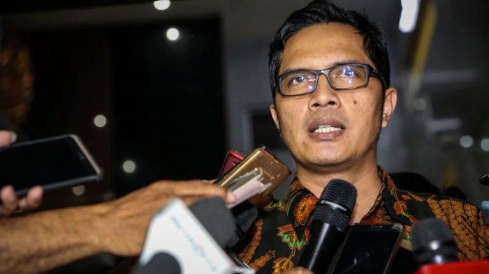 KPK Tahan Direktur PT Mitra Bungo Abadi Terkait Dugaan Korupsi Proyek Jalan di Bengkalis