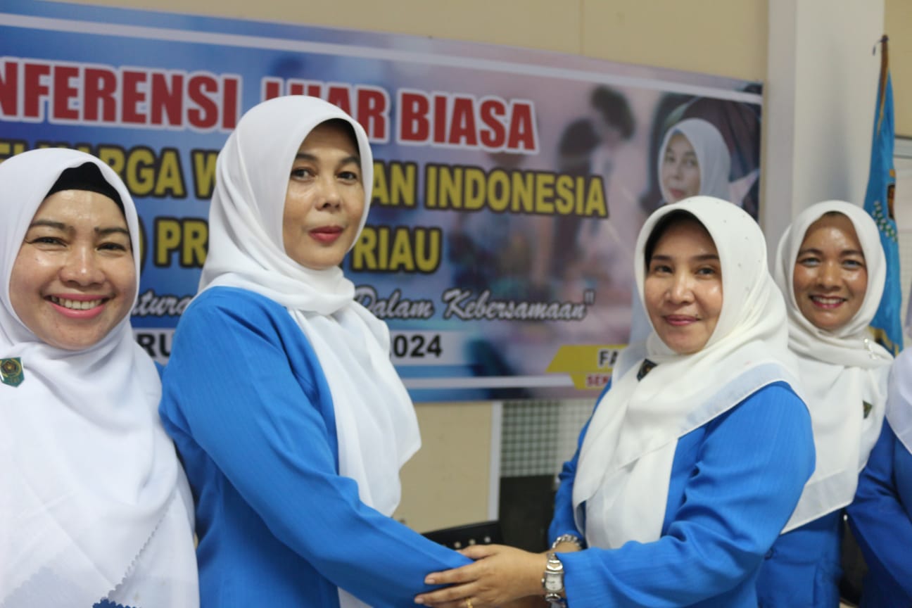 Fatia Ulfa Jabat Ketua IKWI Riau Periode 2024-2029