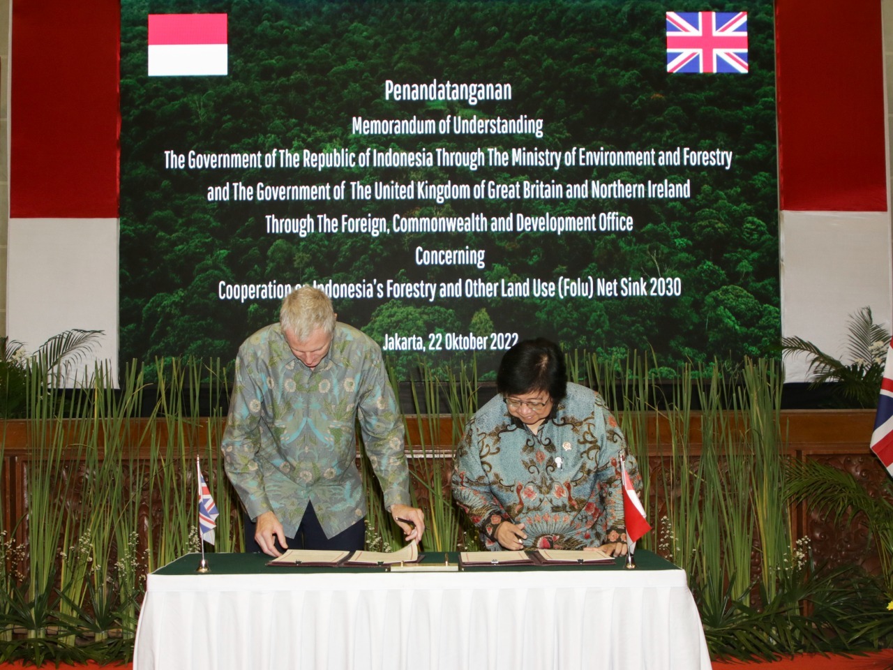 RI-Inggris Tandatangani Kerja Sama Bidang Lingkungan dan Iklim